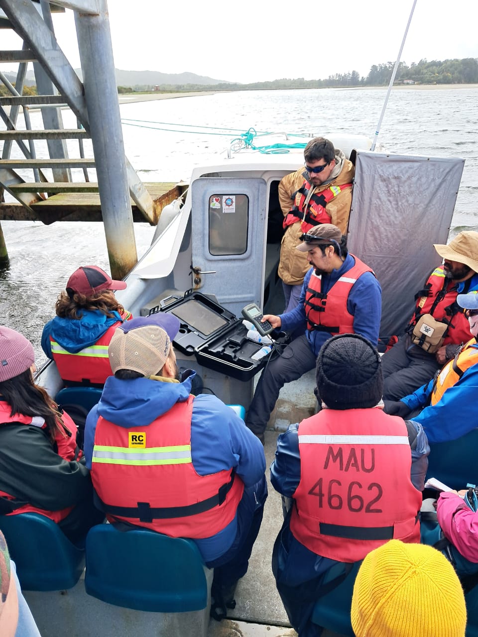 Jornada de entrenamiento práctico con vigilantes ambientales río Maullín.